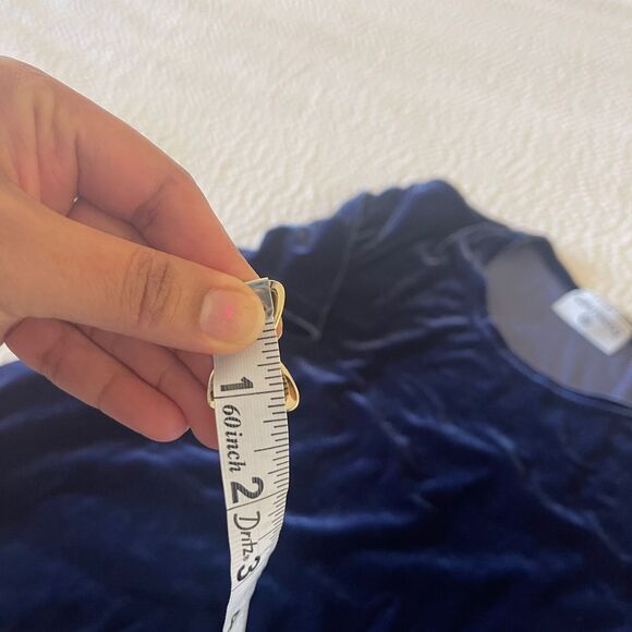 Gold-tone Butterfly Fashion Metal Charm Stud Earrings - Picture 3 of 6